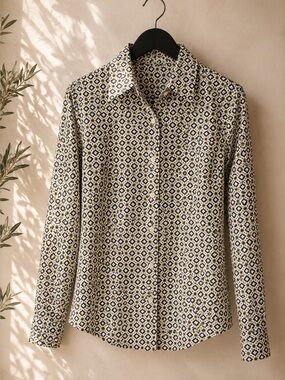 TABI Simply Classic Geometric Print Button-Down Blouse – Size Medium